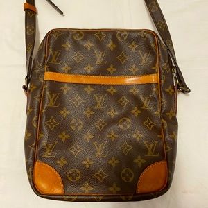 Monogram Louis Vuitton Danube (Crossbody Bag)